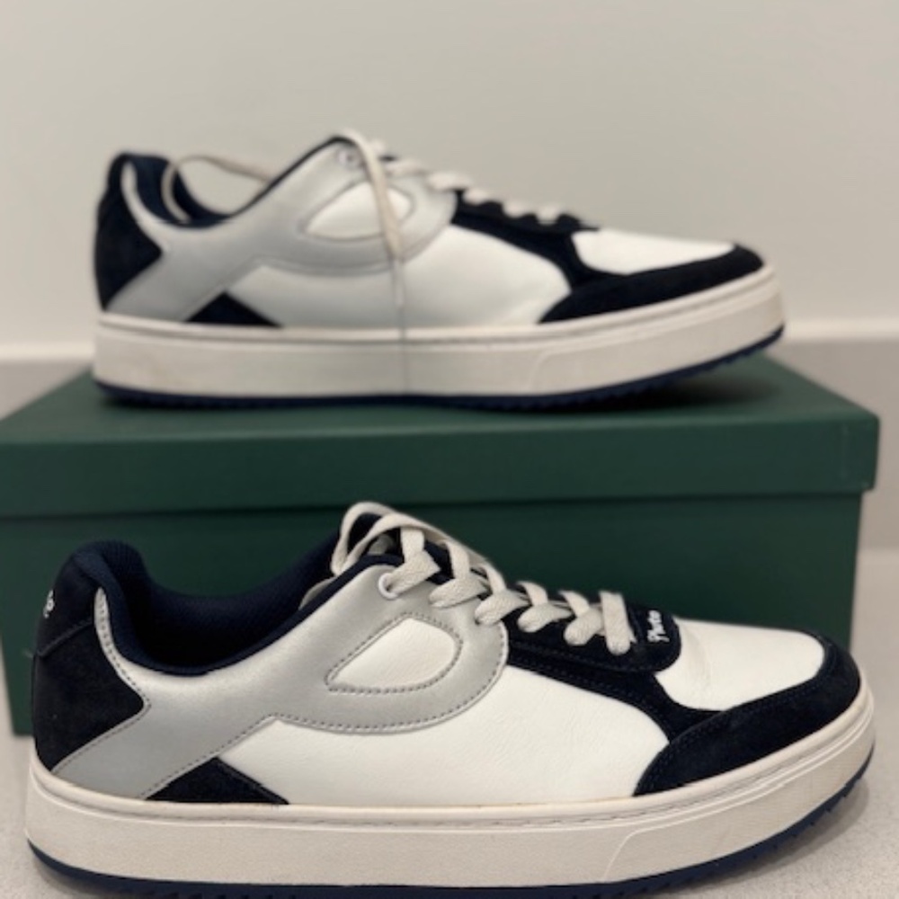 BRAND NEW-Pluto Men's Spikeless Golf Shoes